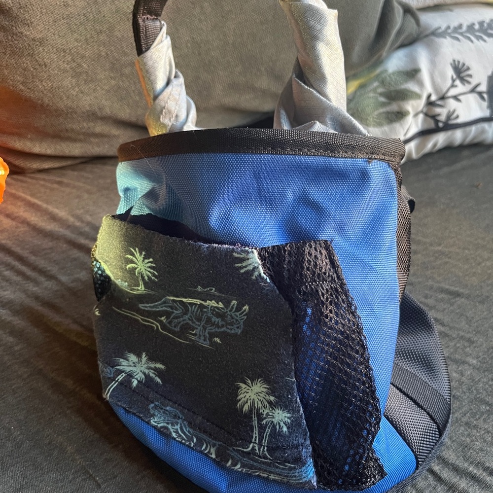 Unused Mad Rock Dino custom chalk bag